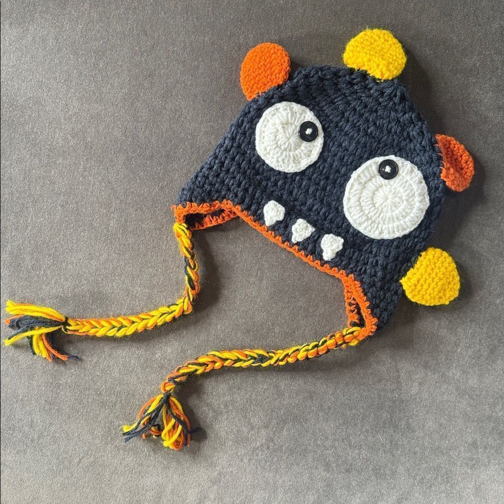 Daisy Baby Unisex Kids Beanie Hat Rowdy Monster in Blue 2-8 years NWT